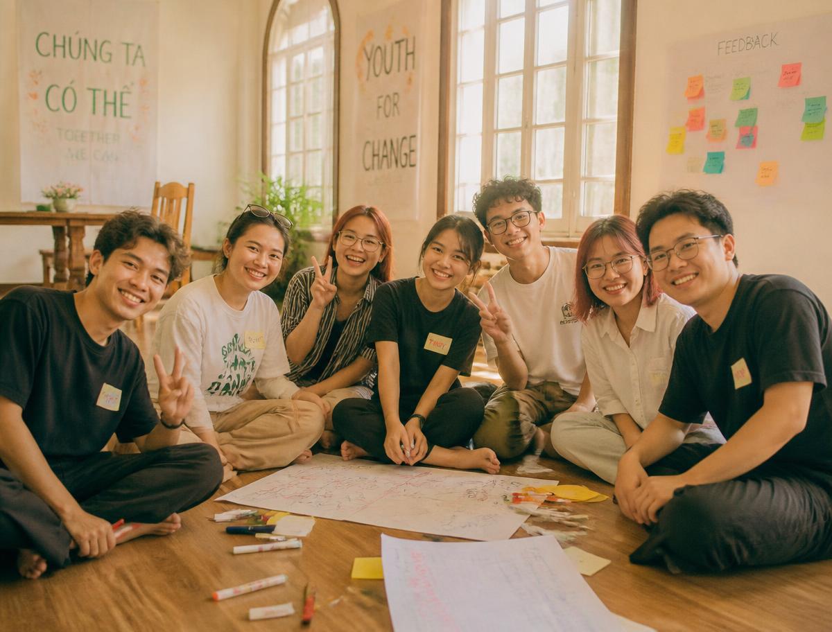 Cả đội cùng nhau sau một buổi workshop